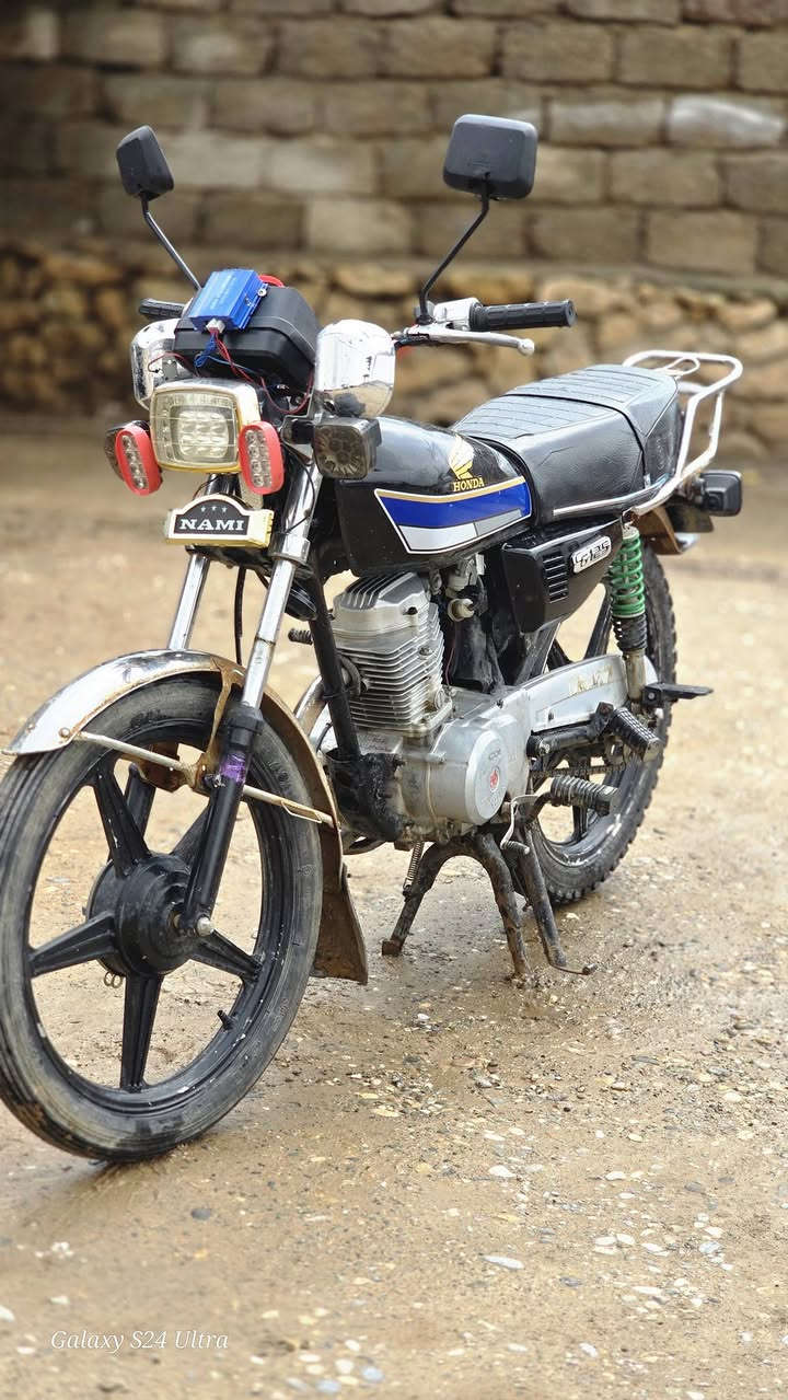 دراجه ارشه للبيع موديل 18 السعر 350 بي مجال
***********
