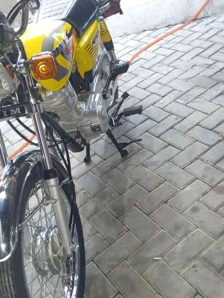 السلام عليكم تراجع ايراني لام ابتياز ايراني اصلي موديل 25 المكينه 125 السعر على الخاص بيكم خير تدللون ***********
