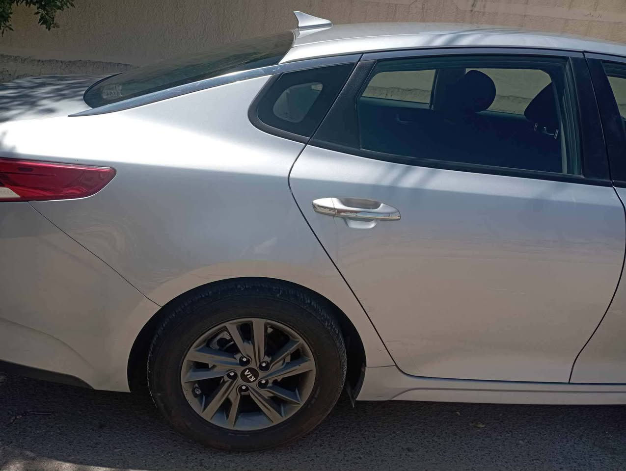 السلام عليكم 
اوبتيما للبيع موديل ٢٠ امريكي
رقم كربلاء معوقين وكاله مضمونه مواصفات fe معروفه ماشيه ٥٧حادثهه باب وجاملغ امامي 
والسونار موجود السعر 133بيه مجال ‏مامتواجد على  الفيس اتصل وتدلل ‪0783 134 5172‬‏ مكاني نجف
