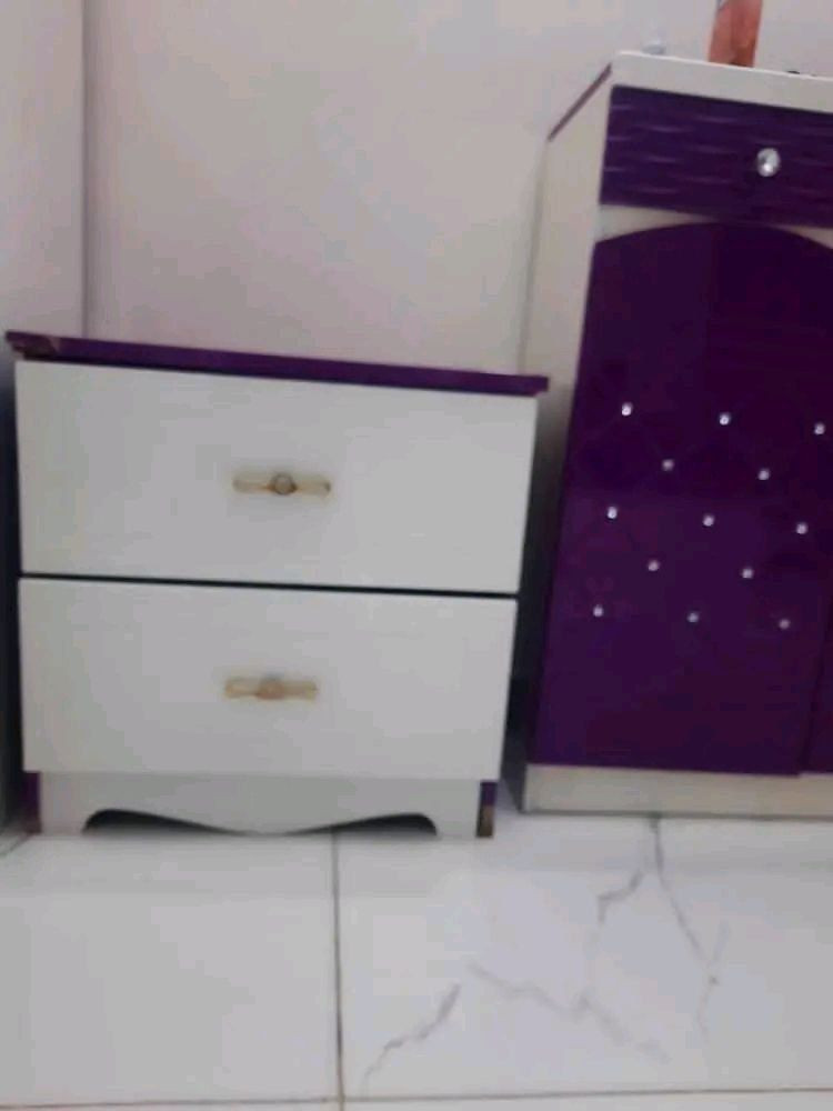 غرفه بناتيه تحتوي على كنتور و ميز مرايه وميز جربايه وجربايه قياس نفر ونص سعرها ٣٥٠ قفل و بوفيه فراش سعر ٥٠ قفل  مكان النجف شارع مجمعات


**إذا كنت صاحب هذا الإعلان وتريد حذفه لأي سبب، رجاءا أرسل رسالة إلى الدعم الفني**