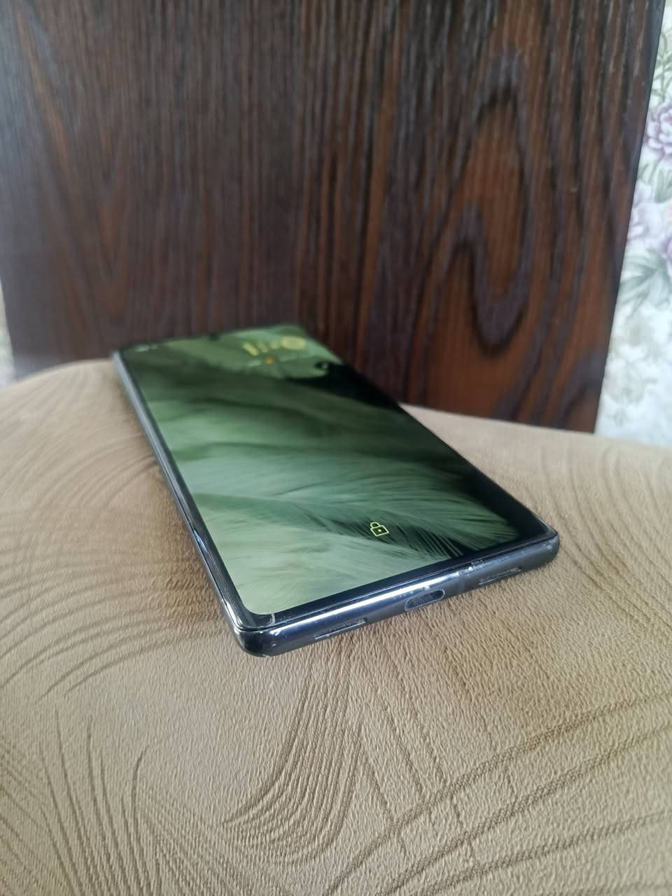السلام وعليكم كوكل Google pixel 7 pro جهاز نضيف ذاكره 256جهاز مكفول راقي سعر 300وبي مجال مكان بعقوبه بهرز ‏‪***********‬‏
