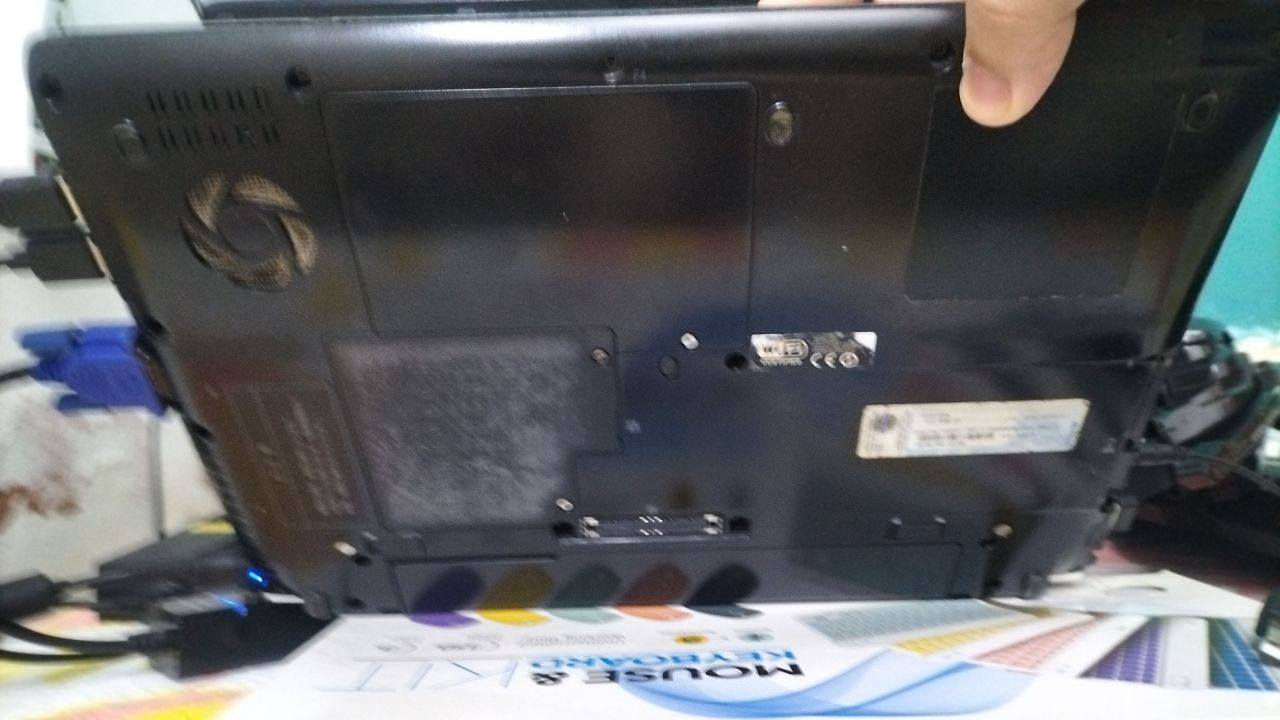 السلام عليكم لابتوب توشيبا مستعمل المواصفات بالصوره الهارد ssd سعره 50 الف قفل غير للتفاوض للاستفسار على الرقم *********** ما عندي توصيل
