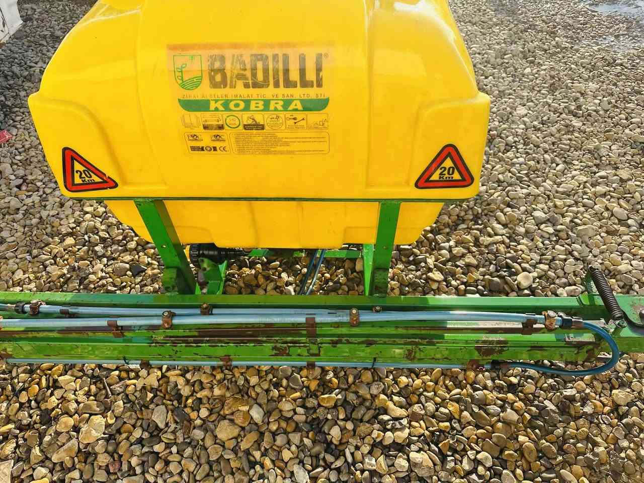 يا الله سلام عليكم البيع مرشه دوه مكفوله كفاله عامه ستخدام موسم واحد فقط جديده ومكفوله400 التر جناح ثقيل الشراي بي خير ويدلل ***********
