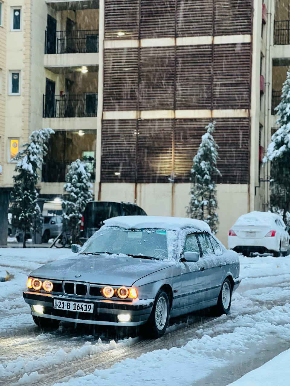 بي ام موديل 1990محرك 525بيلادي كيرمحرك شرط جام كهرباي دواخل صاج ويل حسير  تيرات جديد سنويه جديد شرط تحويل وكال سعر 53بي مجال *********** كركوك, العراق
