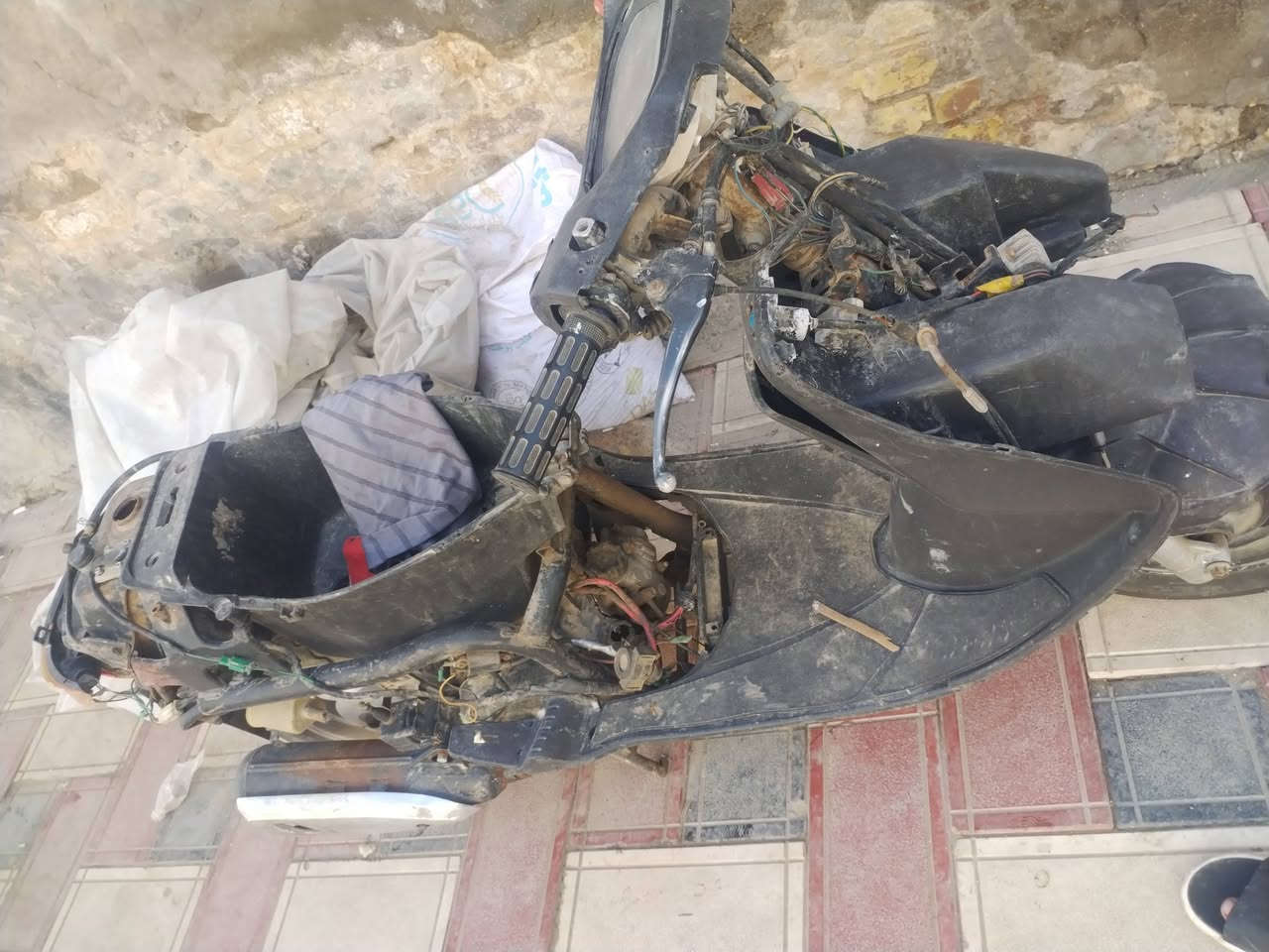 درجه البيع فرشه  كايمه مامفتوحه كامله غراضها العنوان الناصريه المركز الرقم ***********
