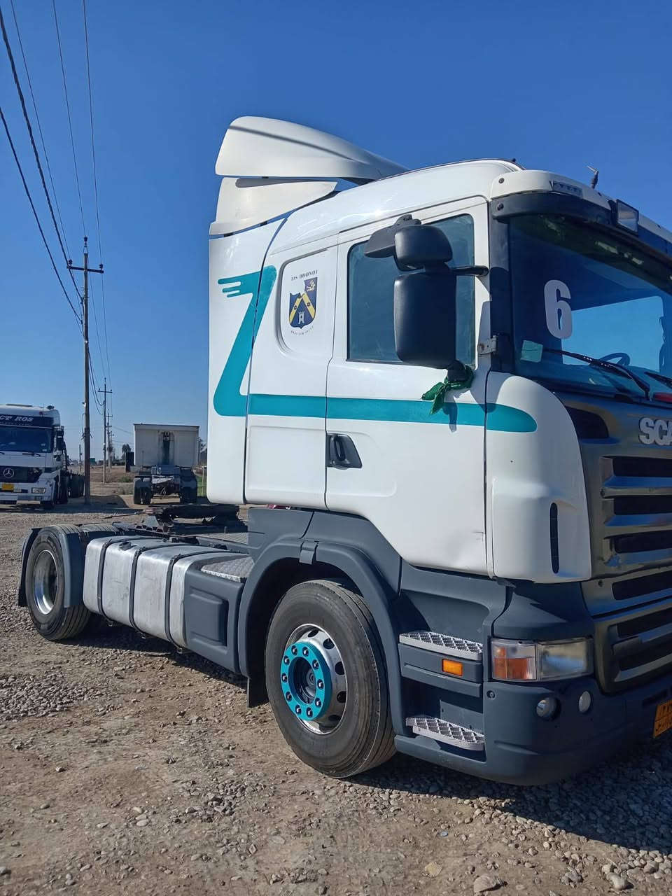 سلام عليكم سكانيه 2005 مكفوله كفاله عامه مربوطه فلات مكفوله شاصي وقماره مكينه لا بخار ولا تنقيص شرط تحويل سعر 165 وبيها مجال ***********.  ***********
