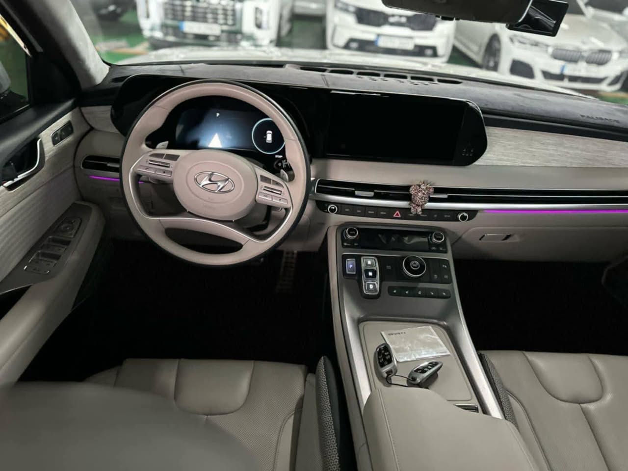 🚘 للبيع – بلاسيد موديل 2023  

وارد كوري – مكفولة كفالة عامة – فول مواصفات 1/1 كلكرافك  
السيارة نظيفة جداً  
ماشية 94 ألف كم فقط  
رقم بغداد حرة باسمي شخصياً  
السيارة جاهزة من كلشي – بدون أي نقص  
مستعجل على البيع بسبب ظرف  

📞 للتواصل اتصال مباشر: ***********  
💵 السعر المطلوب: 355 ورقة وبيه مجال  

#بلاسيد #Placide_2023 #سيارات_العراق

