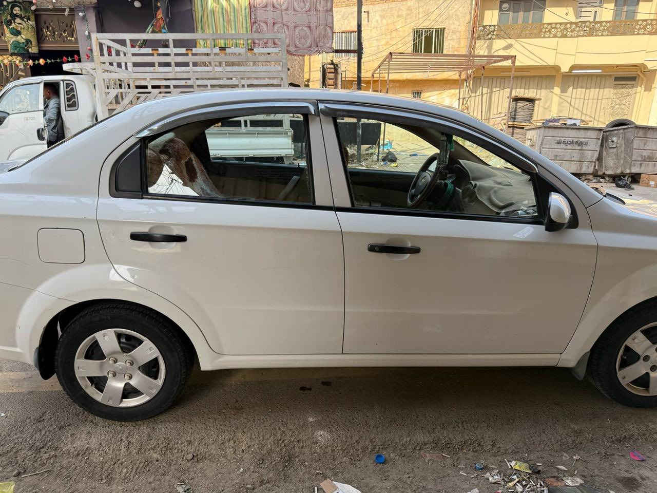 سياره افيوو للبيع موديل 2014 
رقم بغداد الماني 
مرفق مع الصور سونار السياره 
سعر 85 ورقه وبيها مجال 
للاستفسار اكثر اتصل على الرقم 
ابو عبد الله : ***********
سياره في قضاء بلد
