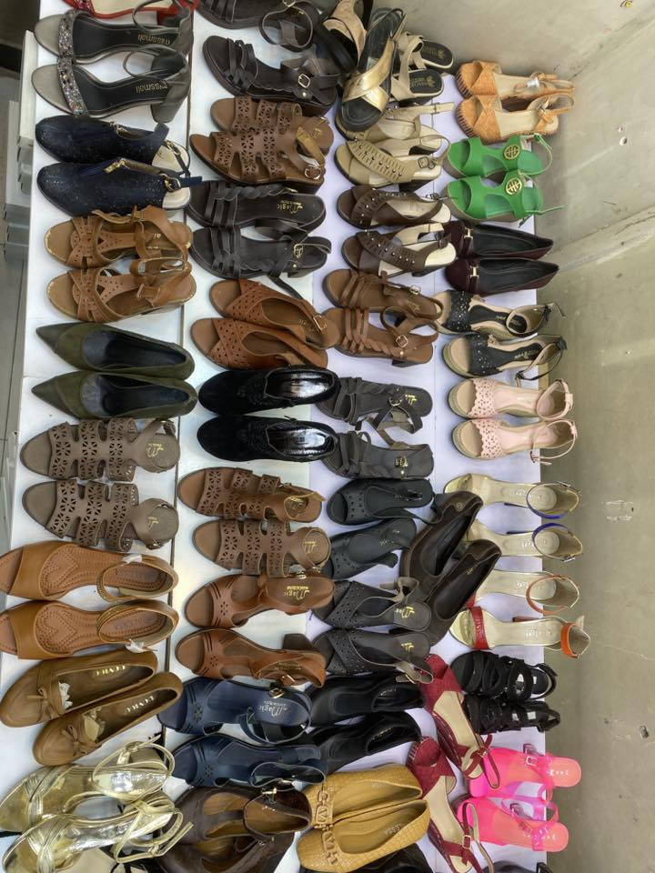 شلعة مال احذية عدد 350 قطعة ..سعر القطعة الفين دينار 
***********
