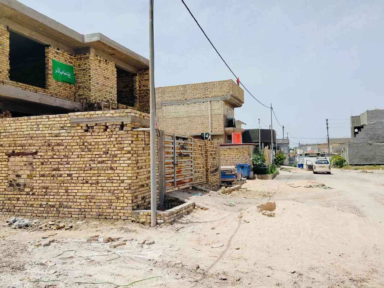 للبيع هيكل طابو صرف مساحته ٢٠٠ متر ثاني قطعه عن شارع ٢٠ التبليط مال المدارس
طابقين بلورديه خلف مستشفى الكفيل 
السعر ١٣٠ مليون وبيه مجال 
الاتصال على رقم 
***********

