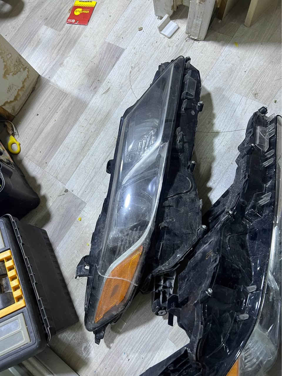 پێنج لایتی بیلادی ئیش دەکەن و كەمێک شکاون ٠۷۷۳۲۱۷۹٠۹٠
سێ لایتی کامری رافێکی شکل نوێ و نیسان رۆجێک هەمویان ئیش دەکەن زینۆن و خەریتەکانیان دەوتنێ چاک بکرێنەوە و دەشکرێ بەکار بهێنرێ بۆ لایتی تر بەیەکەوە دەفرۆشم السليمانية, العراق


**إذا كنت صاحب هذا الإعلان وتريد حذفه لأي سبب، رجاءا أرسل رسالة إلى الدعم الفني**