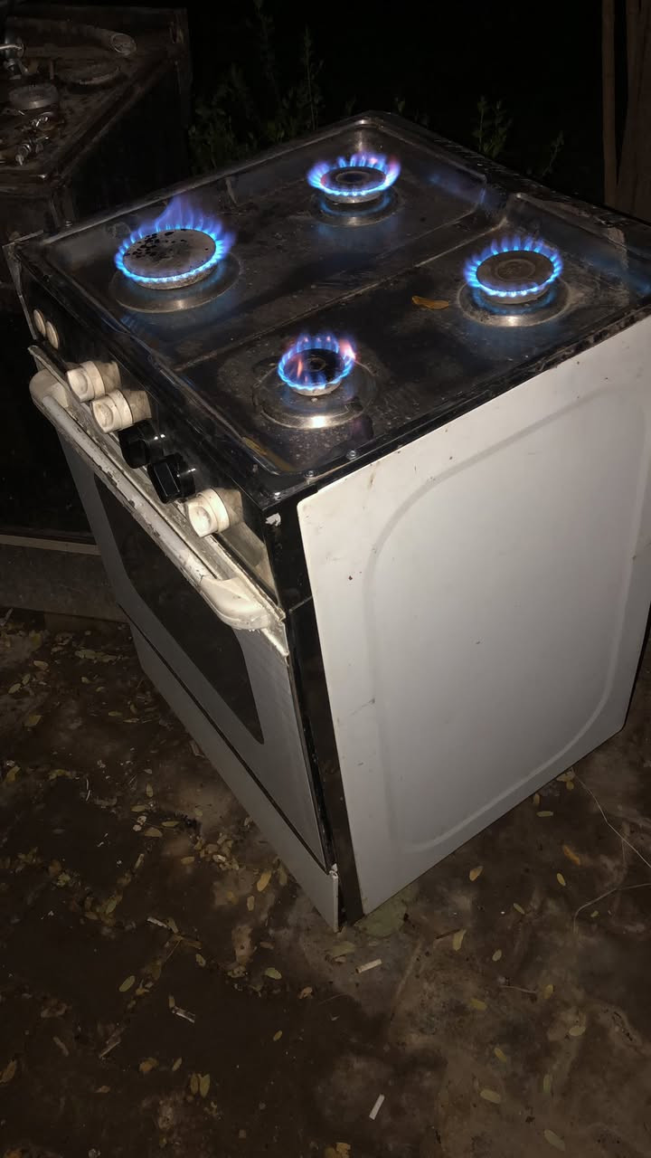 السلام عليكم طباخ يونفرسال مصري الي يريده يتفضل ***********
