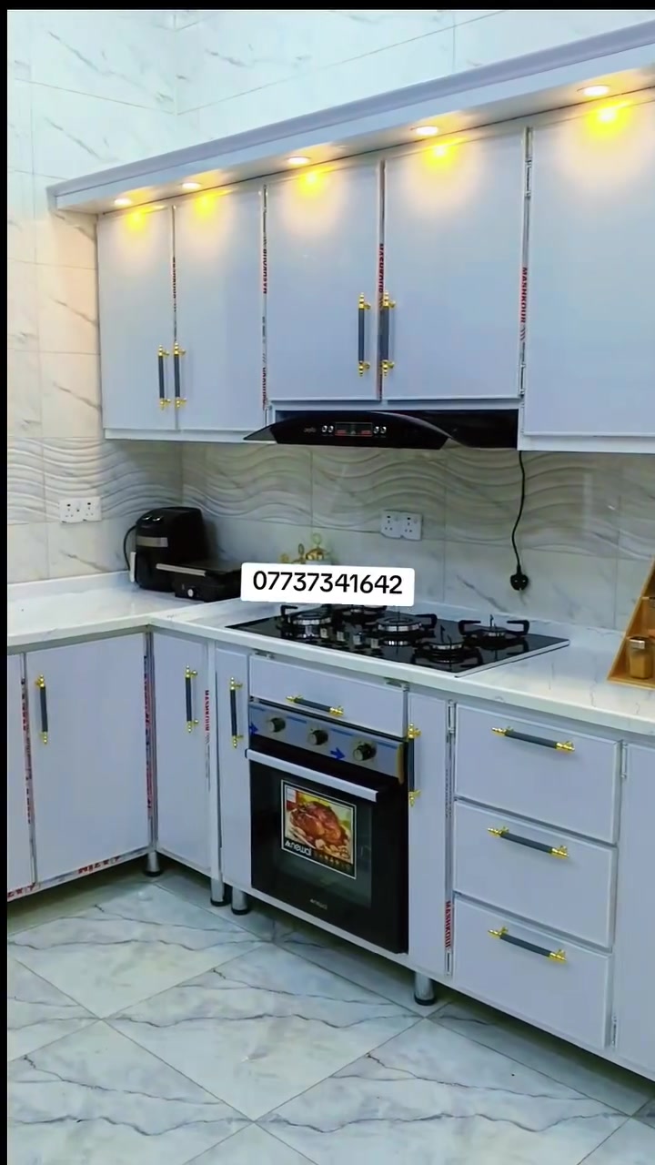 هل تبحث عن الجمال والعملية في مكان واحد؟ نحن في معمل هاشم - بعقوبة نصمم لك مطابخ تجمع بين متانة الألمنيوم وفخامة المرمر
​✅ تصاميم عصرية تناسب مساحتك.
✅ جودة في التنفيذ ودقة في المواعيد.
✅ لمسات نهائية تضفي حياة على منزلك.
​📍 العنوان: بعقوبة - التحرير، شارع الحسينية
📞 للحجز والاستفسار: [***********واتساب
***********اتصال
