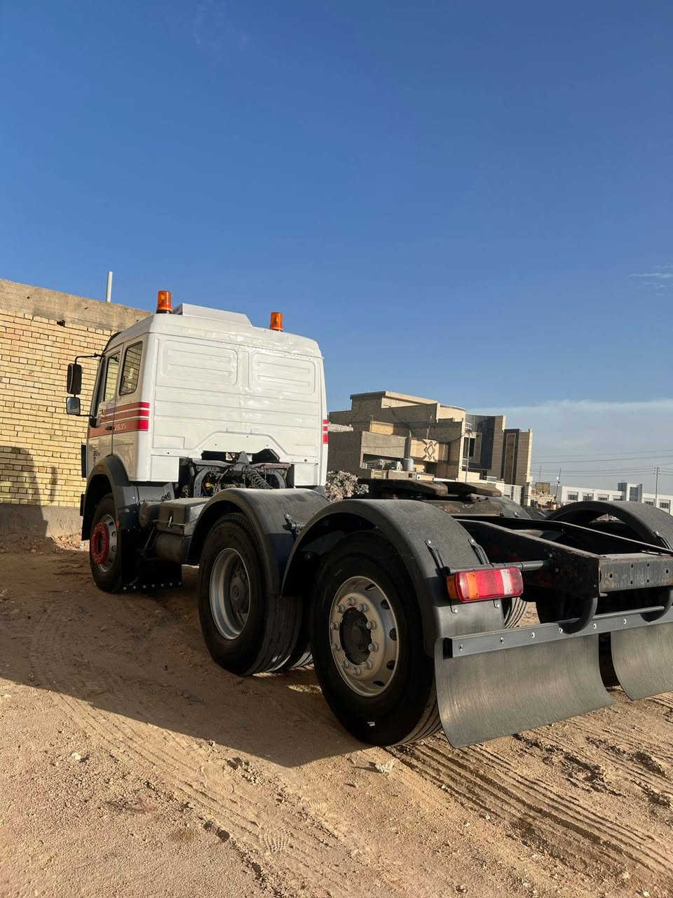 ✅ ✅ للبيع البي مكينه 130 محسن لابخار ولاتنقيص كير 55سنكل خلفي الاتصال من 7 صباحآ إلى 9 مساء الاستفسار ***********✅ السعر 190 وبيه مجال
