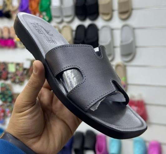 البيع جمله فقط👉👉👉👉
العنوان الشورجة الرصافي خلف عمارة الرصافي عمارة البلداوي
https://wa.me/9647702573090
شحاطه نسائي افلات
33 الف الدرزن التوصيل مجاني
الكارتون 3درزن ب99 الف
 القياس  37.42


**إذا كنت صاحب هذا الإعلان وتريد حذفه لأي سبب، رجاءا أرسل رسالة إلى الدعم الفني**