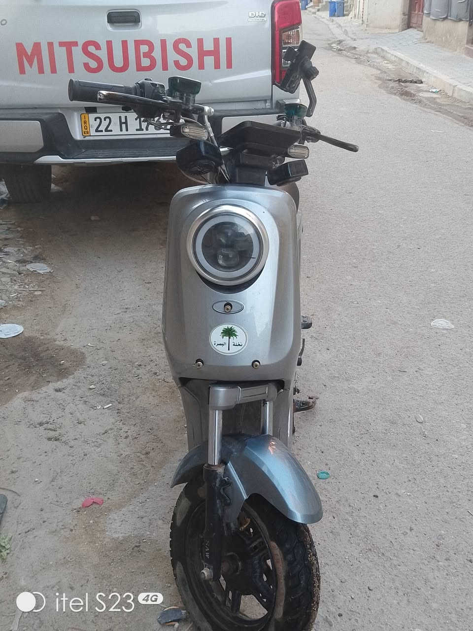 السلام عليكم دراجه ار9 بطاريات ضعاف كهرباءياته ملهن شغالات التجيه الوره ماهي الدراجه كلشي شغال بيه بس بطارياته ضعاف السعر 300  بيه مجال تعال وفحص وشوف مكاني قضاء المدينه رقمي ***********
