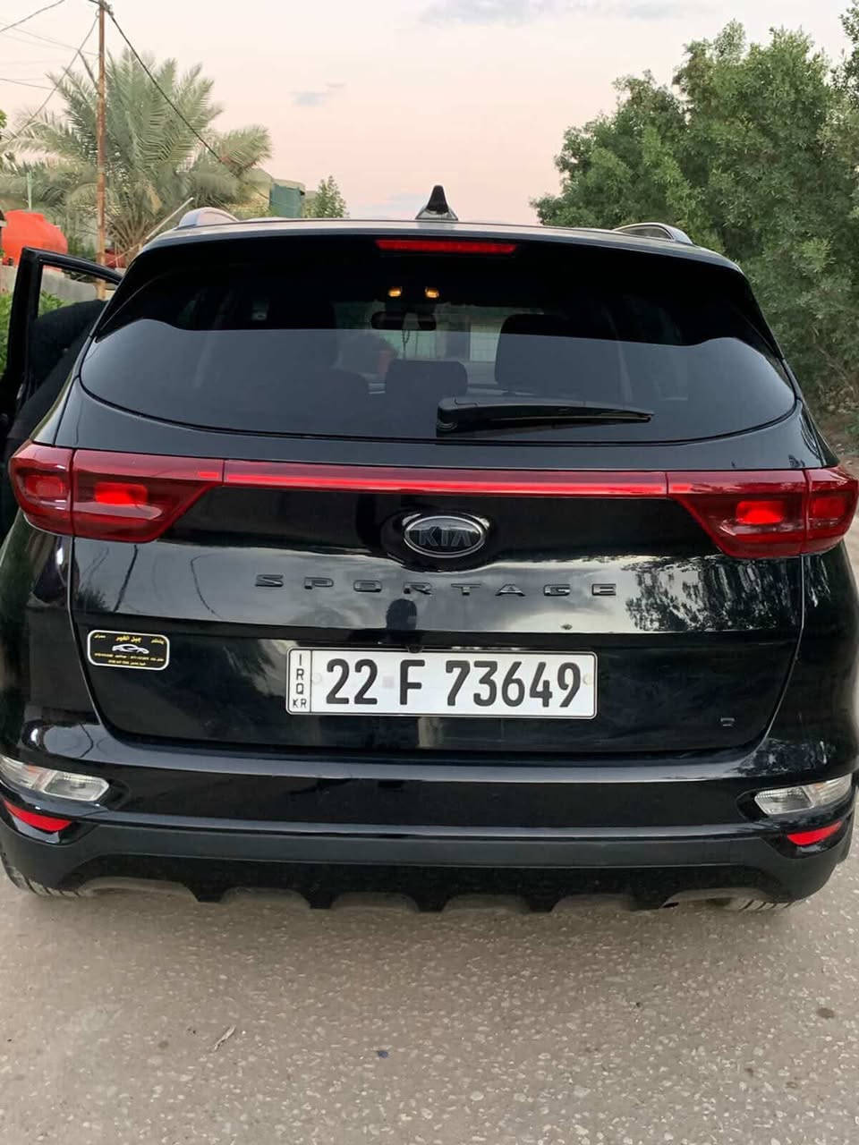 سبورتج 2022  وارد  مواصفات خاصه مثل ما موضح بالصور
محرك 2400 
شاشه تاب وكامرا خلفيه 
مري شفط مع الفتح والقفل 
شاشه  
تحكم ستيرن 
سايد بريك رجل  
لد امامي مع لايت زينون مع بكلايت لد 
مانع انزلاق مع نزول منحدرات 
ثلاثه انظمه قياده 
تبريد قطعتين 
 مع  كشنات هيتر 
السياره بأسمي
رقم الهاتف ***********
