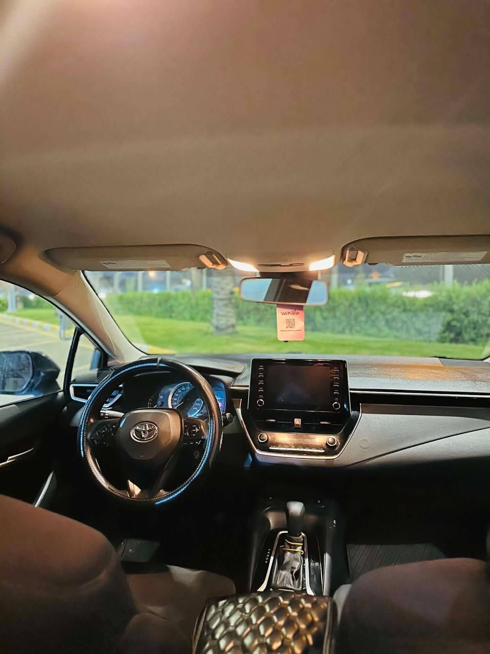 🚘 تويوتا كورولا 2021 وارد أمريكي
• المحرك: 1.8 لتر 4 سلندر  
• ناقل الحركة: أوتوماتيك CVT  
• نظام الدفع: أمامي FWD  
• استهلاك اقتصادي ممتاز للوقود  
• شاشة + كاميرا خلفية  
• تحكم بالمقود  
• تشغيل بصمة / مفتاح ذكي (حسب الفئة)  
• حساسات وميزات أمان متعددة  
• تبريد ممتاز ومقصورة مريحة  
• جنوط رياضية (حسب الفئة)  
• السيارة نظيفة وجاهزة للاستخدام
ماشيه ١٣٥ الف
حادثها بابين مبدل وترويج ب قماره من الشحن

للاستفسار أكثر راسلنا خاص 📩
***********
