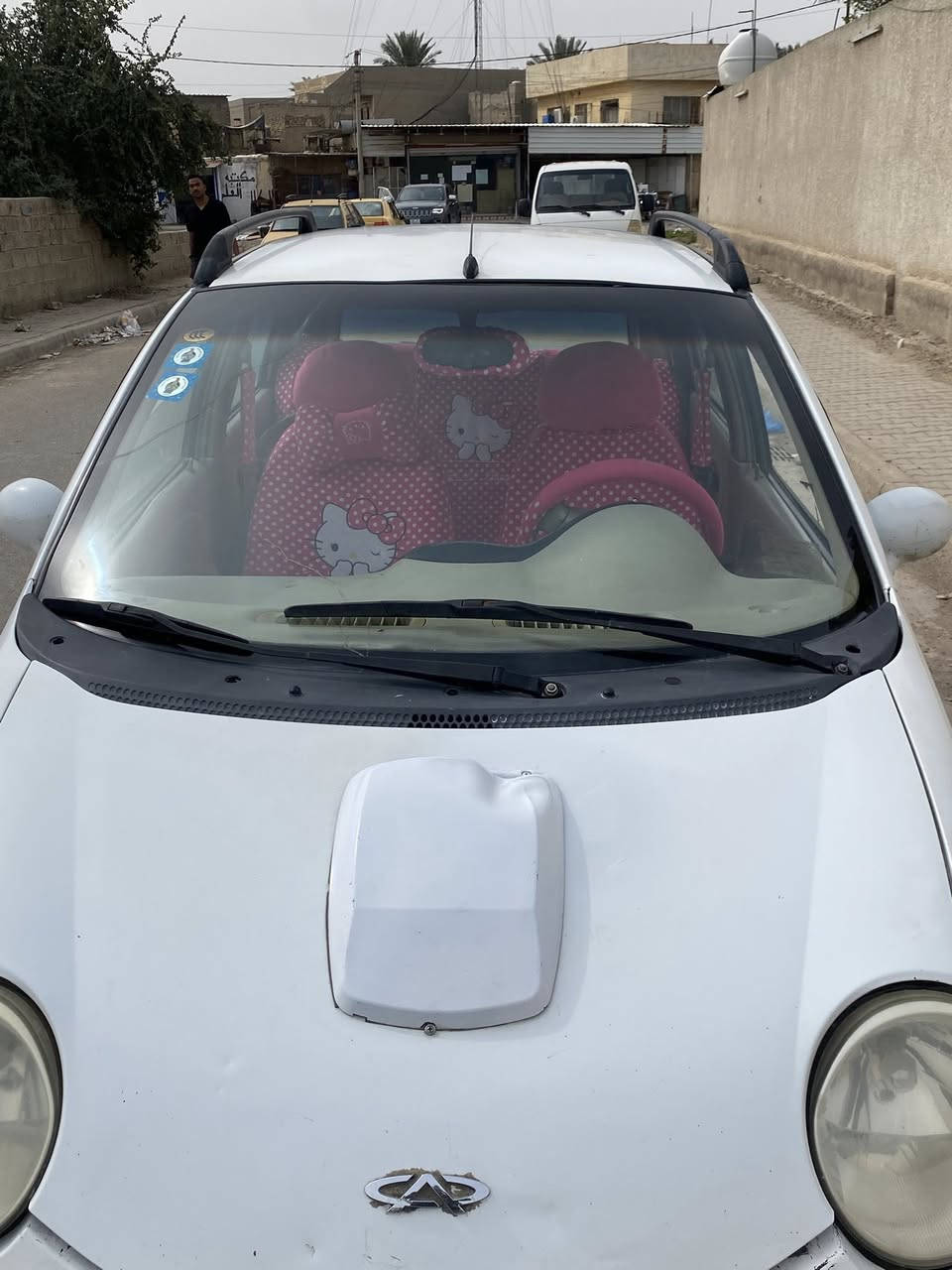 نقد او اقساط
كيو كيو 2010 بناتيه  نضيفه جدا بدون ضربه وصبغ جاهزة من كلشي ..جام كهرباء مسجل اندرويد اصليه
تبريد ثلج اوتماتيك/وعادي/4سلندر /تايرات جدد
سنوية جديدة 2026 وبأسمي السعر 34$
مكاني بغداد /محموديه
متواجد  واتساب
***********
***********.للاتصال
