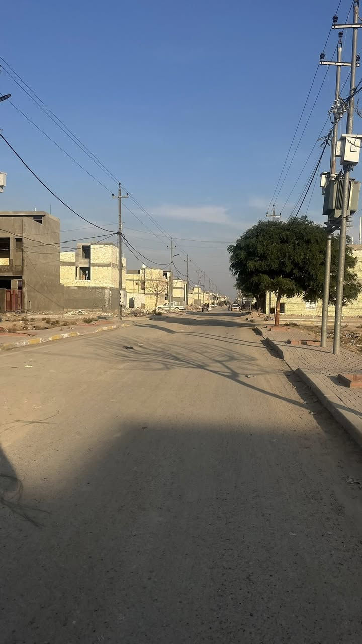 السلام عليكم قطعة ارض للبيع مساحة 100م واجهه 5 نزال20 طابو زراعي سند 25 العنوان بغداد الزعفرانيه زراعي بيت بنيه ،، المنطقه كامله خدمات تبليط مجاري كهرباء ماء  للاستفسار الاتصال ***********
