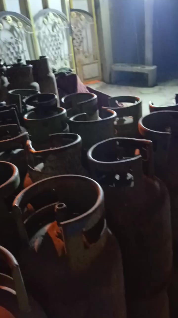 ***********
***********
