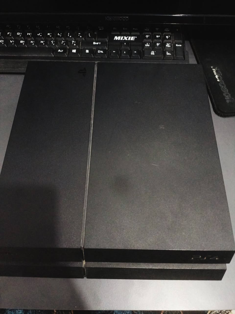 سلام عليكم
بلي ستيشن 4 للبيع او مراوس بحاسبة أو لابتوب مستخدم
يدات 2
مساحه التخزين 500كيكا
البلي نضيف ما مفتوح
للاستفسار الاتصال على الرقم ***********
السعر 220
