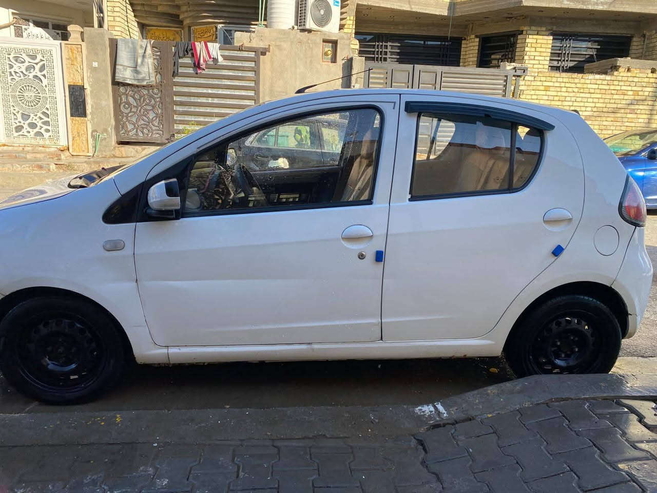 سلام عليكم باندا للبيع موديل 2012 سيارة جاهزه ومابيهه نقص خير من الله كير مكينه حداديه من كلشي جاهزه السعر 47 وبيهه مجال رقم الهاتف /*********** /***********
