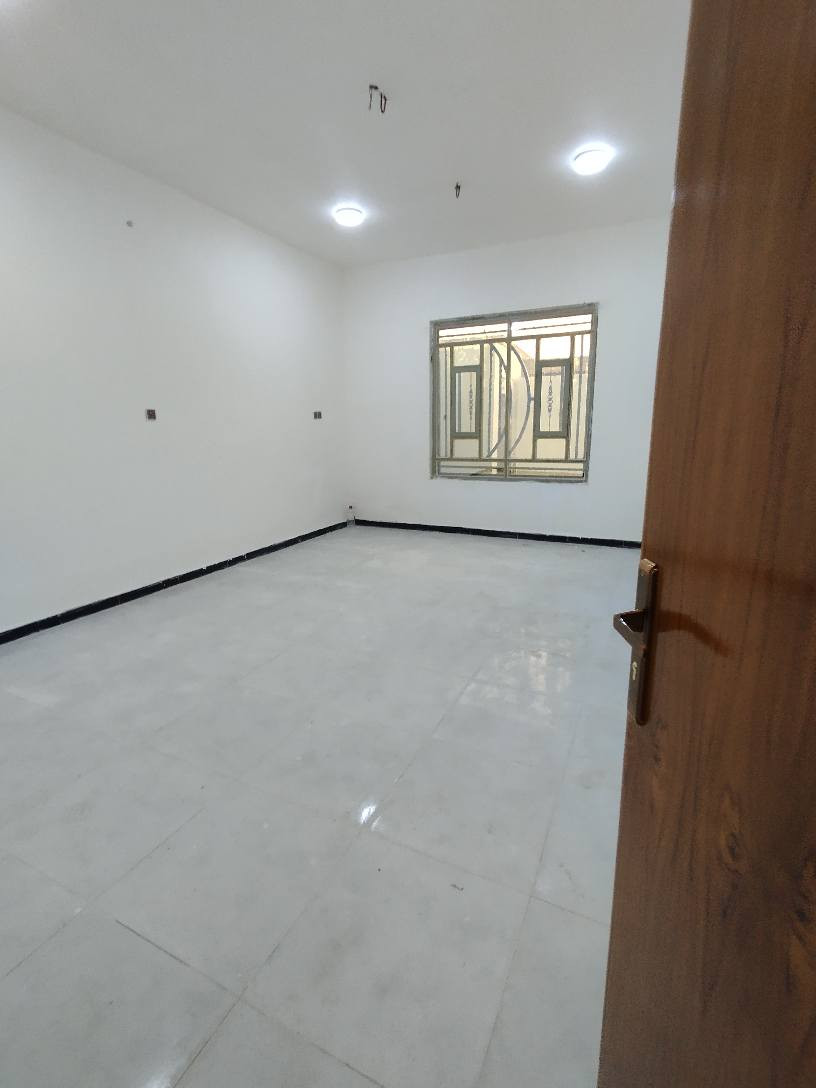 #اسعد_الله_اوقاتكم_بكل_خير⁉️👋🏼

دار سكن للبيع بناء 2025

#المساحه 183 متر 👍 

#جنس_العقار :: طابو ملك صرف زراعي باسم عراقي سند 25 

#العنوان :: البصره شط العرب الجزيرة الصغر 
#يحتوي البيت على 3  غرف منام كبار
و ديوان
و مطبخ و صاله
و مناور عدد 2
و صحيات داخلي وخارجي  و وطارمه

#البيت جاهز من كلشي تستلم البيت عنده المكاتبه
كامل من مقطوره و كيزر و ماطور
جيب اثاثك و اكعد
و الف عافيه الي ياخذه

جميع الخدمات متوفره ماء كهرباء ومدارس 
#السعر ((  113 مليون  وبي مجال 
#للاستفسار الاتصال على الهاتف 📳📞
س📳((***********))محمد ابو حسن الربيعي ☎️📞 شط العرب, البصرة
