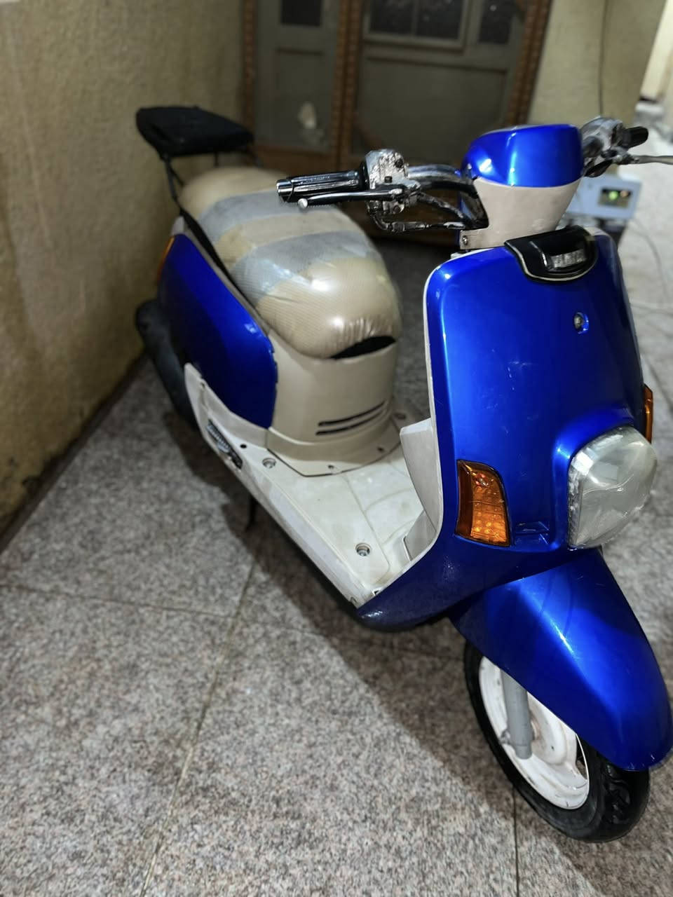 سلام عليكم دراجة بوليس للبيع كابريتر دراجة نضيفة نكر سلف وهندر  شغاله ما ناقها شي فقط اكو صوت بالروله السعر 550 وبيها مجال مكاني الحر الصغير رقم ***********
