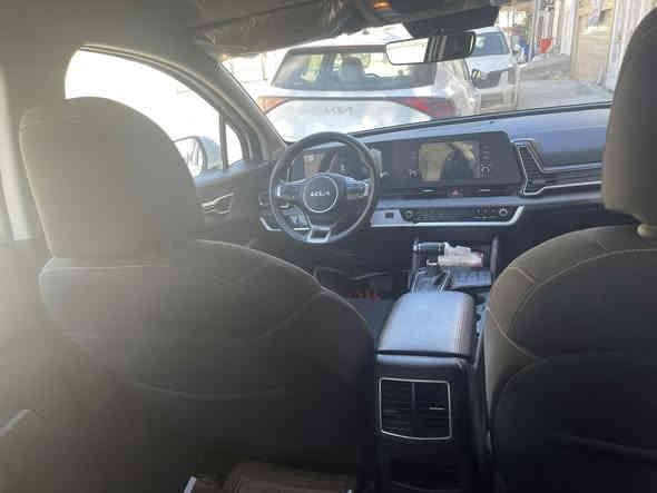 السلام عليكم
كيا سبورتج موديل 2023  رقم اربيل للبيع
مكفولة من الضربة او الصبغ او البارد
المواصفات 
ماشية 30000 كيلو
رادار جانبي
محرك 2000 دوش
تبريد قطعتين
شاشة اريل ماوس
حساسات مراية اوتودم
كامرة خلفية
تحكم ستيرن جهتين
شفتات ستيرن 
منافذ (usb - type c)
ويل حجم 18
السعر 220 وبيها مجال
مكان السيارة بغداد/البلديات السيارة باسمي
للاتصال ***********
***********
