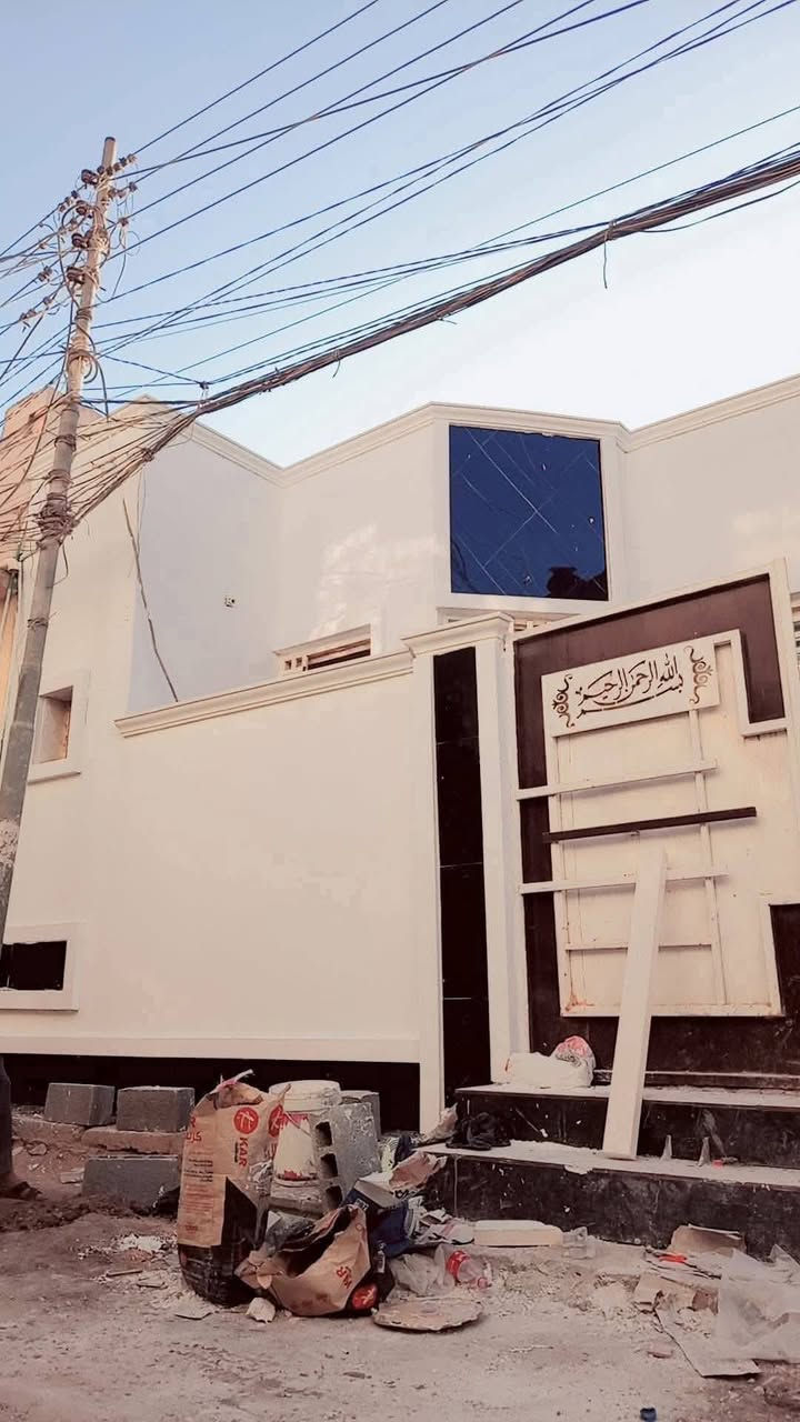 السلام عليكم صباغ اشتغل كلشي وبأسعار مناسبة شغلي موجود بصفحتي للتواصل***********
