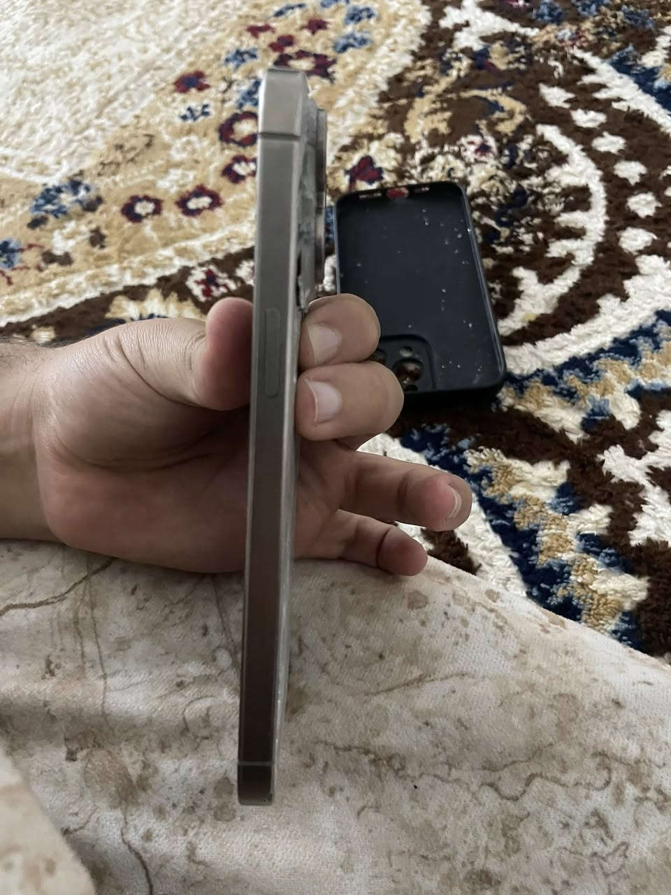 السلام عليكم ايفون 15برو ماكس ذاكره 512 بطاريه 87 ZAامريكي ارقه شي بسوك الون مميز شاشه شغاله كلشي شغال وكلو شرط ما امبدل اي شي ما مفتوح ولا شي وانته تفتحو وتبدل بيدك رقم ***********بس وتساب او تعال خاص🤍🤍
