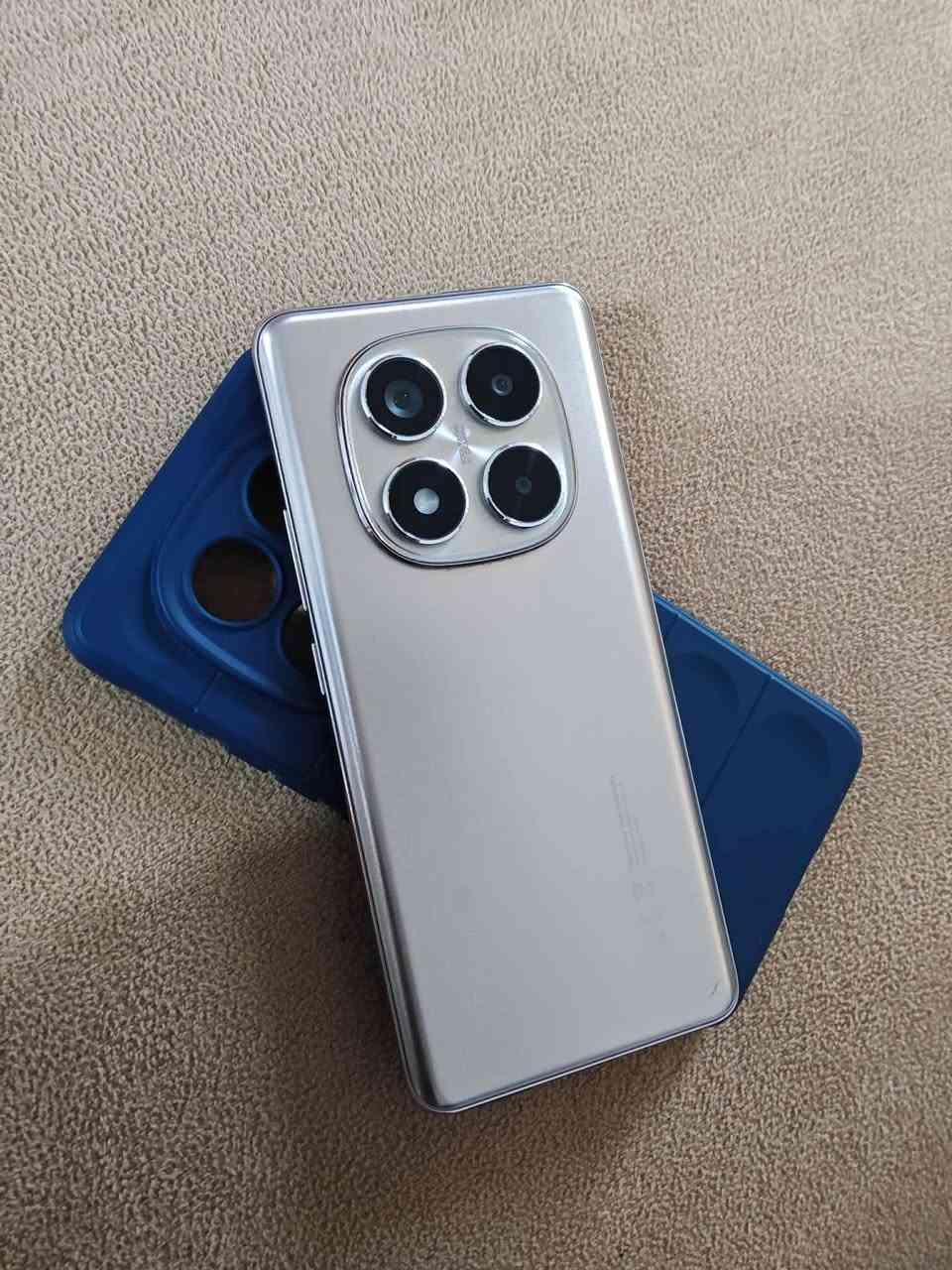 Redmi Note 14 Pro 5G  للبيع
الذاكره 512 والذاكره العشوائيه 24 مع شاحن والعلبه
***********
