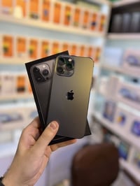 ايفون 13 بروماكس ذاكرته 512 و بطاريته 90‎%‎ الجهاز ملحقاته كاملة و نظا...