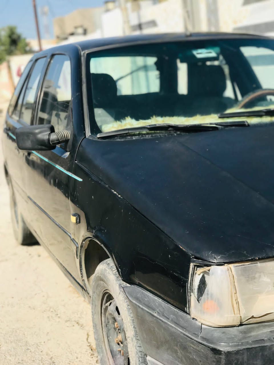 سياره فيات موديل ١٩٩١.السعر ١٥ورقه.رقم الماني. كابون بانزين 
رقم الموبايل ***********
