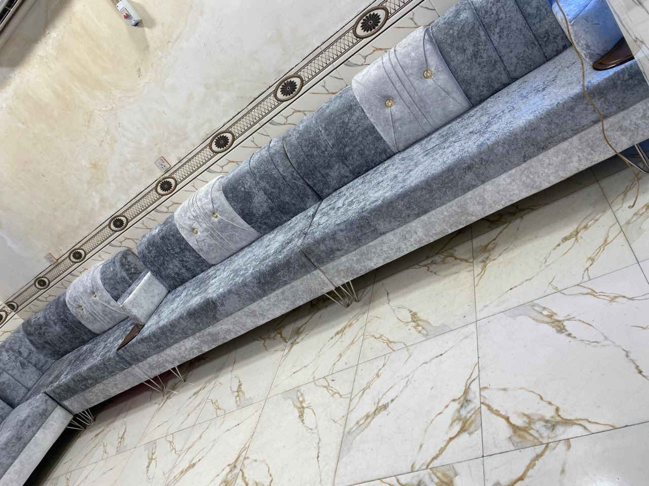 ديوان 20 مقعد جديد تسكام درجه اولى بلوك اسود قماش خاولي سفنج درجه اولى السعر 650 المكان كربلاء 
*********** اتصال 
*********** واتساب
