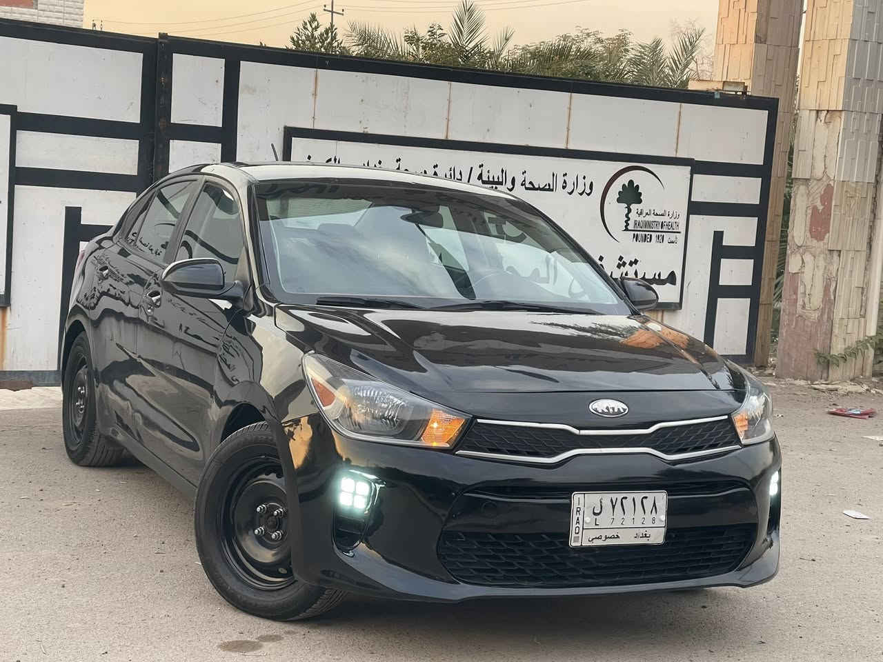 كيه ريو  2020  امريكي حادث جاملغين وبنيد وباب السايق السياره نضيفه وخير من الله كير ايتي محرك دوش  تخم تاير صدر امامي خلفي جديد تبريد ثلج  زنون عالي ناصي شاشه نفكيشن  السياره مقوقين باقيله سنه وتنفك عندي وكاله عامه يعني اني احولك وراقيه موجود   مكاني السيديه تقاطع درويش السعر 78 وبيه مجال   الستفسار ***********
