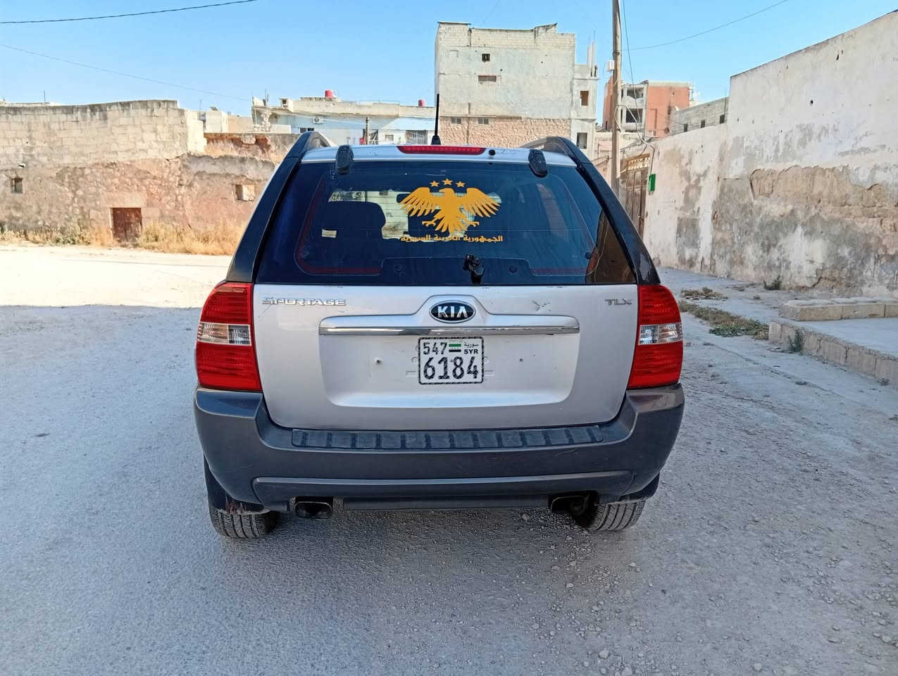 Kia SPORTAGE. 2005
▪️إدخال جديد وارد كوري 
▪️السيارة باسم الشركة 
▪️خالية العلام برا جوا ماعدا قطعة 
▪️شمعات برمات فخدات زيروووا 
▪️ محرك 1.6 اوربي عالزرك الزرك لهبة 
▪️عزم متل الرصاص 
▪️دوران لمس 
▪️دوزان يخت 
▪️دواليب الأربعة جدد طخ
▪️كهربا بالكامل شغالة 
▪️السيارة عدا فتحة 
▪️اتوماتيك 
▪️مكيف ديجيتال حامي بارد شغال 
▪️فرش مخمل بيج خالي النكش
▪️جنط كروم أساسي 
▪️مرايا كهربا + مرايا طي
▪️تحكم مقود 
▪️فيميه الوكالة
▪️فرام ABS
▪️مآخذ AUX
▪️[ملاحظة: فيها نكشة صغيرة عمستوى الصطب فقط]
................................................
▪️سعرا 9200  💵 وسكرا صغيرة 
▪️تواجد الفوعة جنب معارة مصرين 
▪️للتواصل على الواتس اب 
963997942032+


**إذا كنت صاحب هذا الإعلان وتريد حذفه لأي سبب، رجاءا أرسل رسالة إلى الدعم الفني**