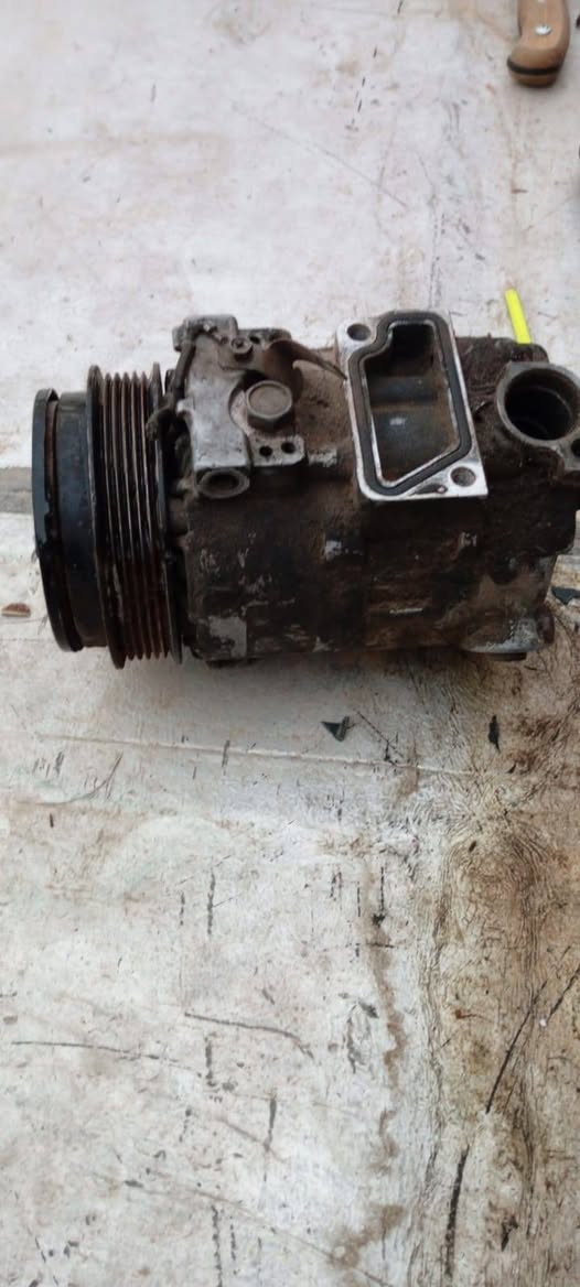 سلام عليكم غراض مارسدس ام عيون
قيم وخذ ***********
