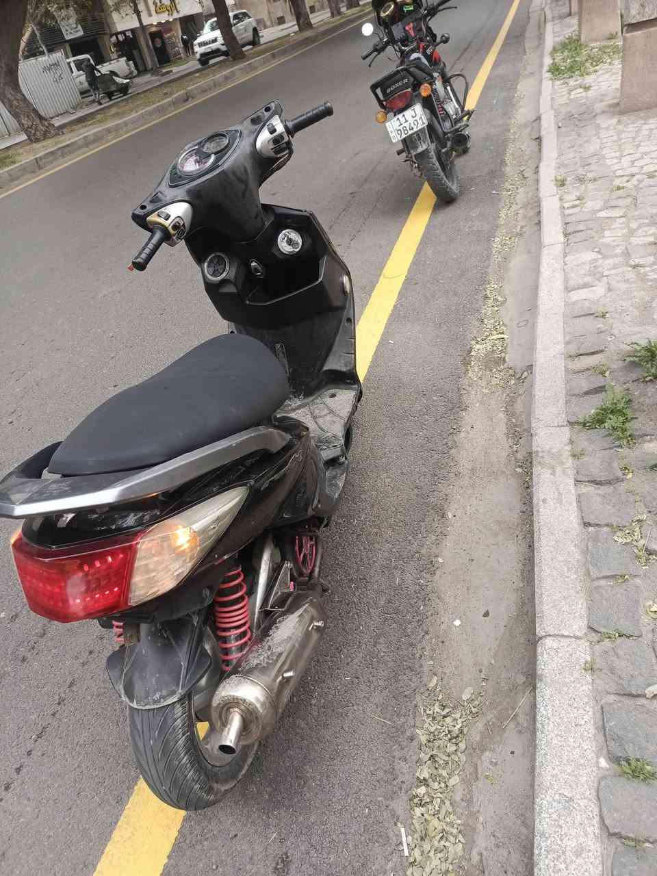 السلام عليكم
دراجه سكنس فحل للبيع دراجه كامله نكره سلف بكل وكت سعره 650الف وبيه مجال ***********
