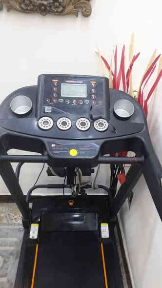 السلام عليكم
للبيع جهاز جري جدا نضيف يتحمل وزن 150
السعر ٢٥٠
المكان بغداد العبيدي ***********
