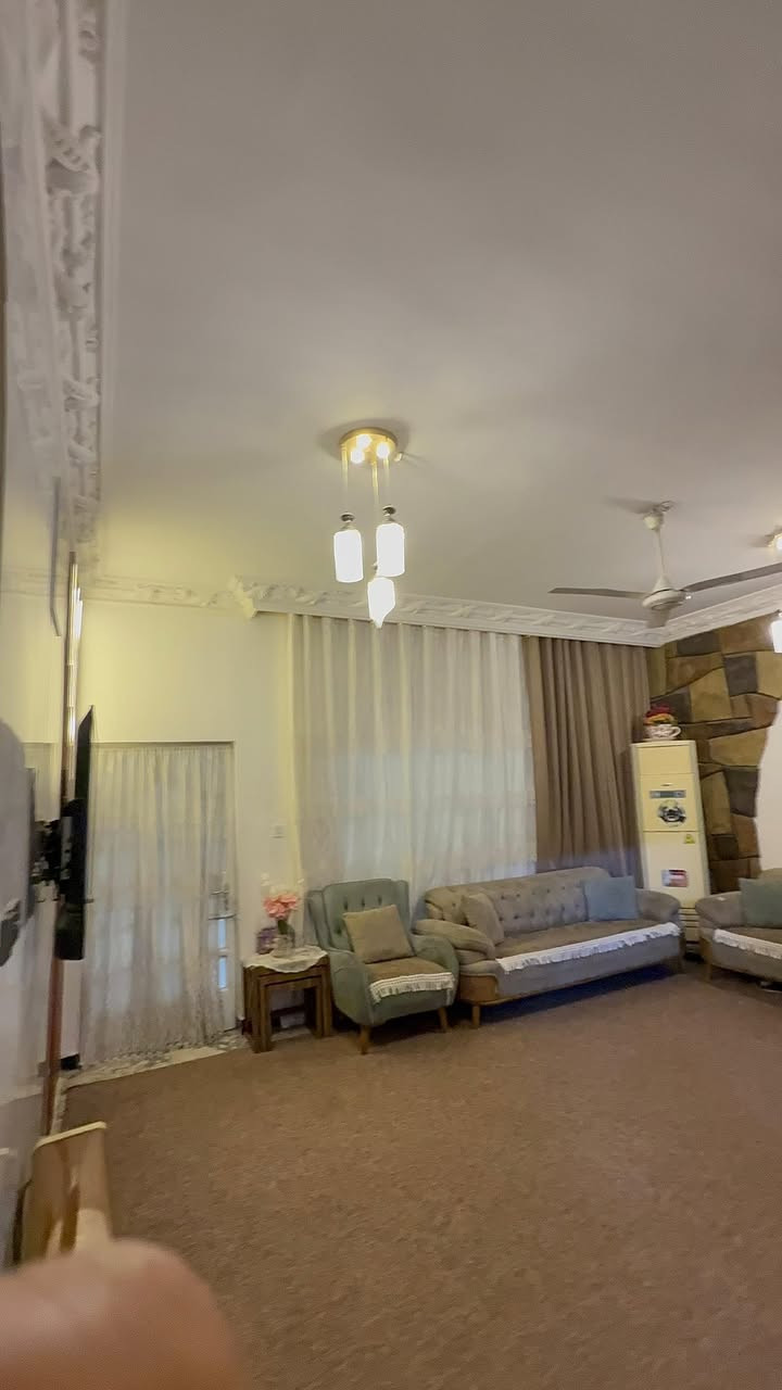 العنوان /البلديات UN قريب محطة وقود سما البلديات محلة 732زقاق 77
المساحة 225متر الواجهة 11:25 النزال 20متر

يحتوي على 4غرف منام 3منها ماستر 

هوال داخلي 

مطبخ حار +بارد

استقبال 

(يحتوي البيت على اجازة بناء )

🚧 

[للاستفسار وتفاصيل الرقم ]***********
