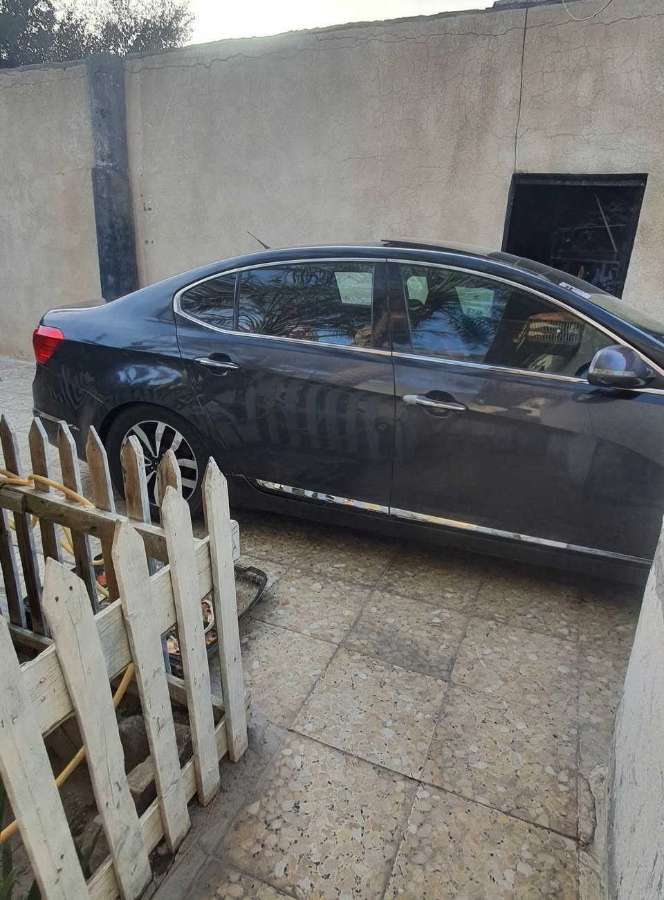 سلام عليكم سياره كيا كادنزا 2011 فول مواصفات للاخير سياره جديده وجاهزه ومابيهه اي نقص تخم تاير جديد ويلكب كروم كشافات ثلجيه ضمان عدسان عين الشيطان ضمان + حاجب متغير الوان ضمان مكينه 3500 كفاله كير كفاله من الصبق كفاله من النقل كفاله من الكص كفاله بصمة ابواب بصمة تشغيل بصمة جنطه اشارت ترحيب بنورامه طكتين تحكم مرايات + قابله للطي تبريد قطعتين كشنات جلد اسواد باحمر + تبريد وتدفئه خزن ميموري للكشنات + تحكم كشنات مضخمات hp اضائة ابواب اضائة دشبول اضائة ارضيه تحكم عينه كير تماتيك وعادي وبيهه بعد مواصفات سياره كلش جديده سعرهه 77 وبيهه مجال مكاني البصره الزبير للاستفسار ***********  تحياتي
