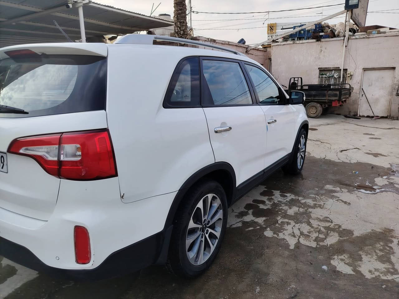 سلام عليكم سورنتو موديل ٢٠١٤ رقم اربيل الدولي بأسمي تحويل وكاله حاضر مواصفات فول عده الفتحه  مكينه اربعه سلندر مامفتوح سياره جديده مكفوله كفاله عامه مكانها الديوانيه السعر 168$ وبيها مجال لشراي رقمي ***********
