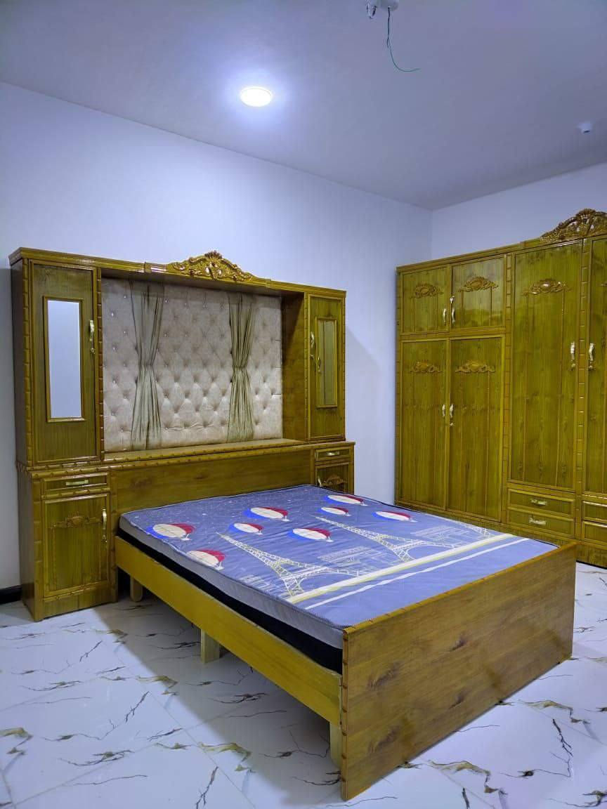 غرفة مسرح ستة ابواب ملحق طابقين
الخارج صاج ٤ ملم 
الداخل خشب جام ٣ ملم 
دنك الغرفة زان مصري ٤ سم نوع البقلاوة 
النقش والدائر زان مصري 
ارتفاع الكنتور ٢٦٠ سم مع التاج 
الزاوية بابين بأرتفاع الكنتور 
القاعدة بلوك صاج 
السعر مليون و650الف
مع هدية 
طاربورية 
ودوشك
التوصيل داخل بغداد مجاني
#أطراف بغداد
الغزاليه /ابو غريب/حي الوحده 15 الف 
الحسينيه/الشرطه الرابعه / البوعثيه/الراشديه / التاجي 10
الطارميه / 20
المحموديه /  25

#المحافظات 🦋

المحافظات 
النجف 75
الكوت 75 
كربلاء 50 
الحلة 50 
سامراء 50 
الديوانية 100 
تكريت 100 
الرمادي100
الناصرية 200
السماوة 200 
العمارة 200

#ملاحظه التوصيل يشمل الشد 🔧
شركة الأوفياء


**إذا كنت صاحب هذا الإعلان وتريد حذفه لأي سبب، رجاءا أرسل رسالة إلى الدعم الفني**