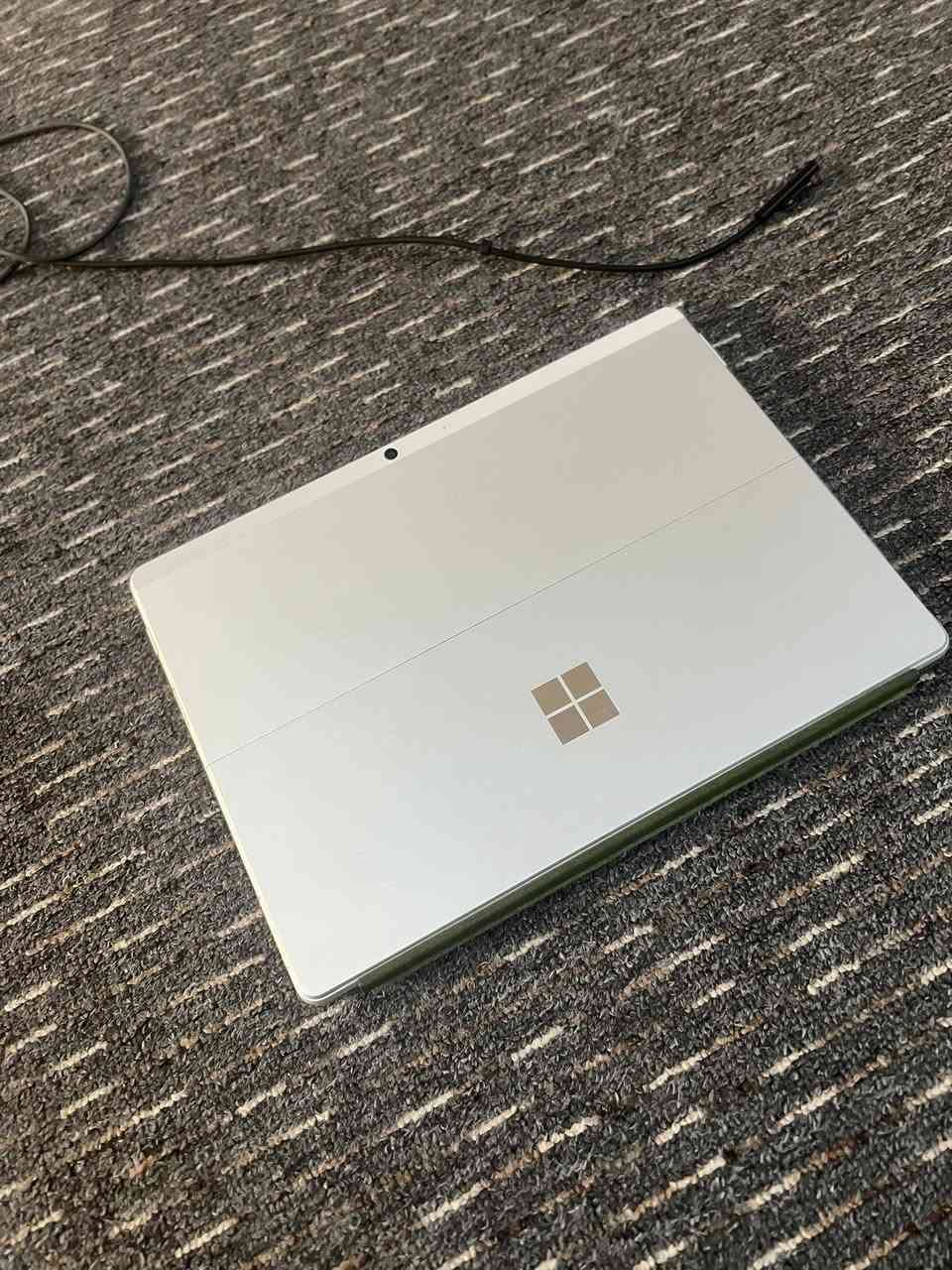 بيع فقط
سيرفس برو x
13.3 2k ips لمس ينفصل 
معالج sql1 سناب دراغون 
رام ٨ غيغا 
هارد 128 و قابل للزياده 
المواصفات 
Face ID 
بطارية يدوم ٨ ساعات 
كيبورد ينفصل 
٢ كاميرا 720 HD خلفي و امامي 
 مكان تبديل الهارد دون فتح الجهاز 
و بعد … 
بيع فقط  
السعر ٥٠٠ الف


**إذا كنت صاحب هذا الإعلان وتريد حذفه لأي سبب، رجاءا أرسل رسالة إلى الدعم الفني**