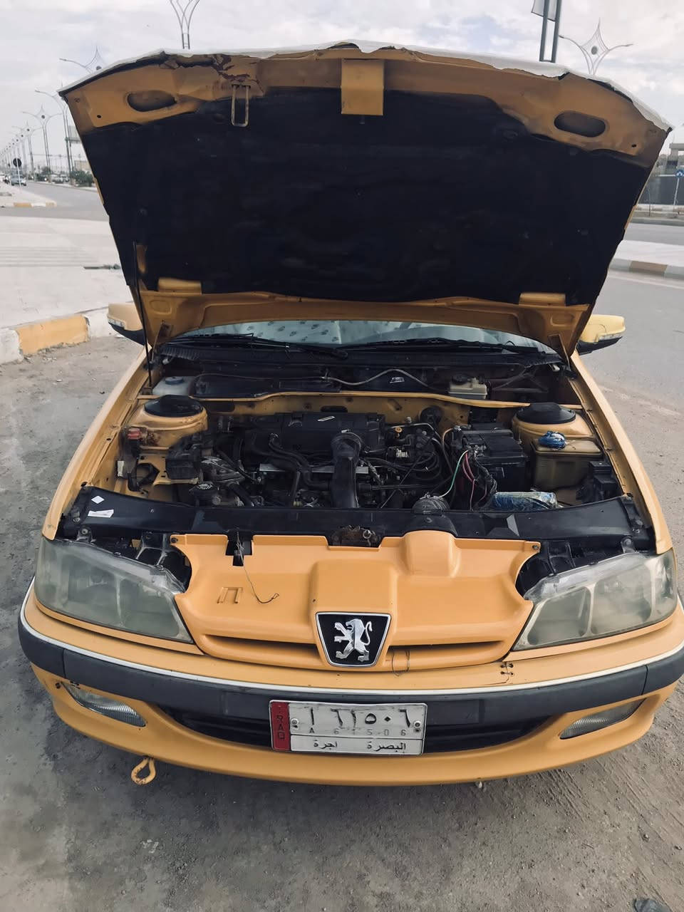 سلام عليكم
سياره بيجوبارص للبيع 

الموديل /2016

المحرك 1800 جاهز الكير كذالك 
كهربائيات جاهزه من الطول للطول 

تبريد تدفئه كله شغال السياره جاهزه 
نقصهه فقط حداديه 
السنويه 2026/الشهر12بعدلهه سنه 

السعر38
العنوان ناصريه مركز (مدينه الصدر)
رقم الهاتف /***********
