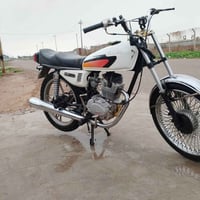 موطور يراني نضيف محرك بلادي السعر 250 بي مجال الاستفسار على الرقم 0784...