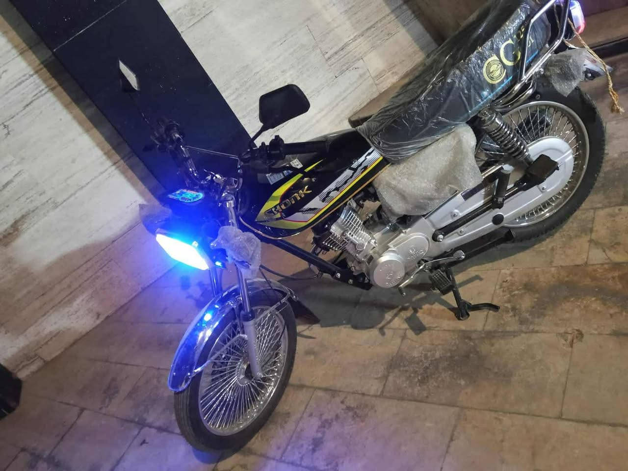 للبيع 4 كير موديل 2025 زيرو
مكاني بغداد شعله سلاميات
سعر 800 وبيها مجال


**إذا كنت صاحب هذا الإعلان وتريد حذفه لأي سبب، رجاءا أرسل رسالة إلى الدعم الفني**