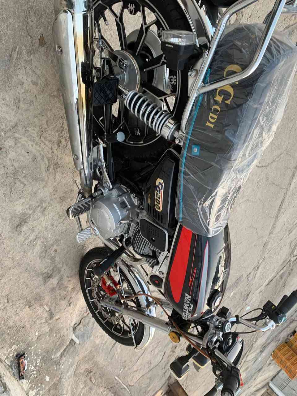 سلام عليكوم شباب مطور نامي توبرو مكينا ٢٠٠ صافي موديلا ٢٠٢٥ وا مكينا ٢٠٢٠ مطور مكفول من كلشي ما بي اي عيب سعر ٧٥٠ وا بي مجال رقم ***********
